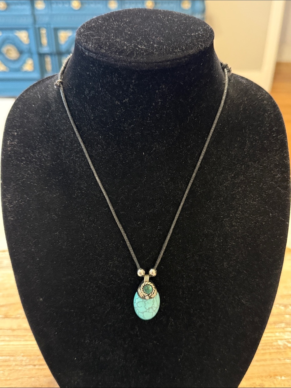 Vintage Black Leather Rope Turquoise Blue Pendant Statement Necklace